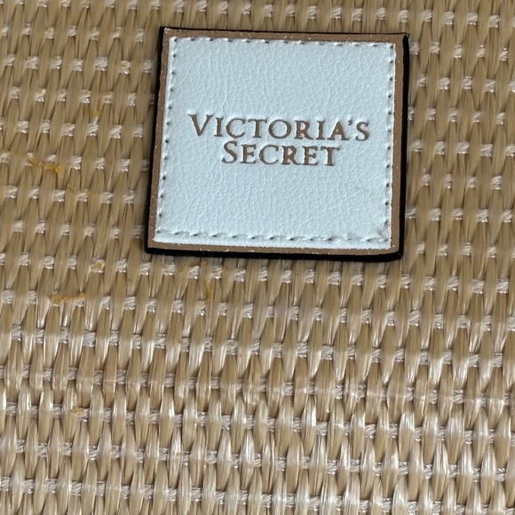 New Victorias Secret Straw Beach Tote w/ Rope Handles, & Palm Tree & Wristlet - Picture 7 of 9